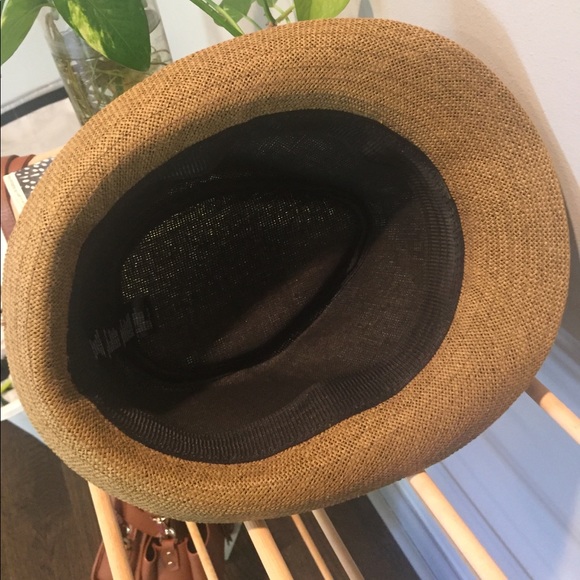 🎁 FWP Straw Hat with Black Ribbon - Picture 8 of 9
